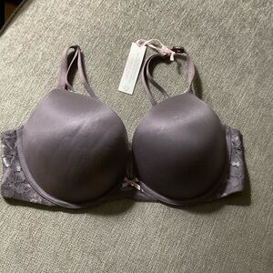 Body by Vitoria Secret Push Up Bra
